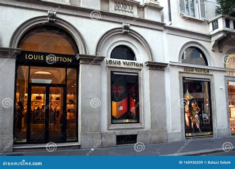 lv italy price|buying louis vuitton in milan.